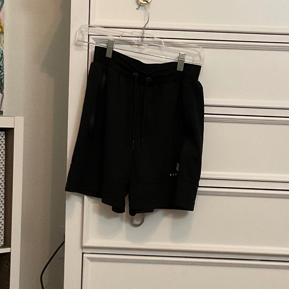 #0436 Black Shorts Size M Brand Ryder Wear